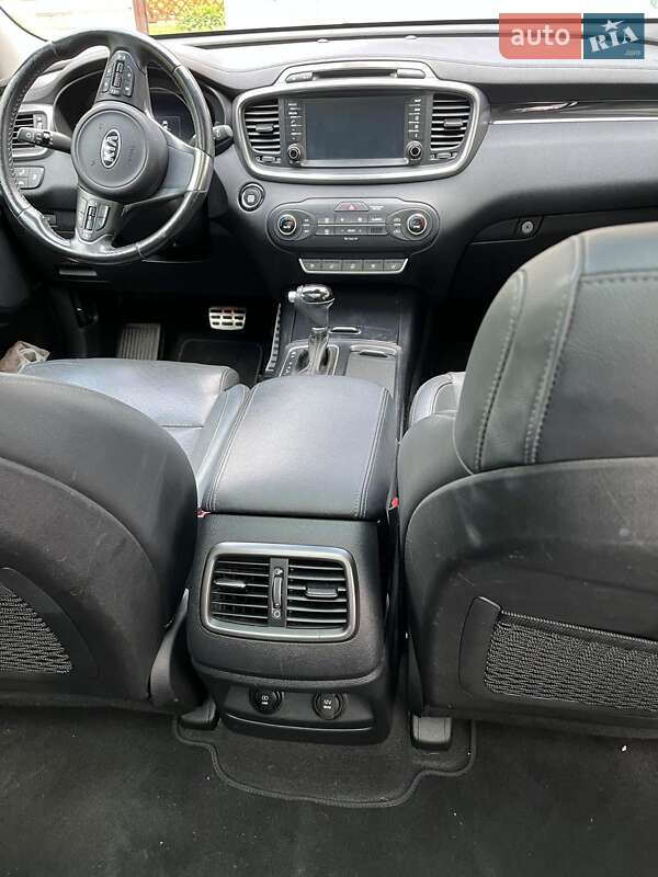 Внедорожник / Кроссовер Kia Sorento 2016 в Луцке