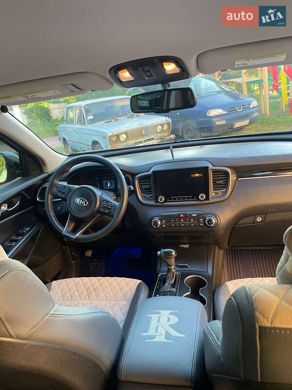 Внедорожник / Кроссовер Kia Sorento 2015 в Мироновке