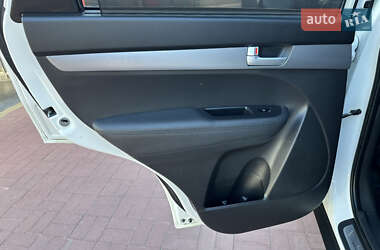 Внедорожник / Кроссовер Kia Sorento 2014 в 