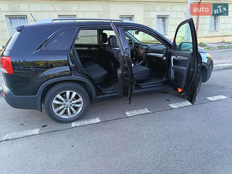 Внедорожник / Кроссовер Kia Sorento 2010 в Долине