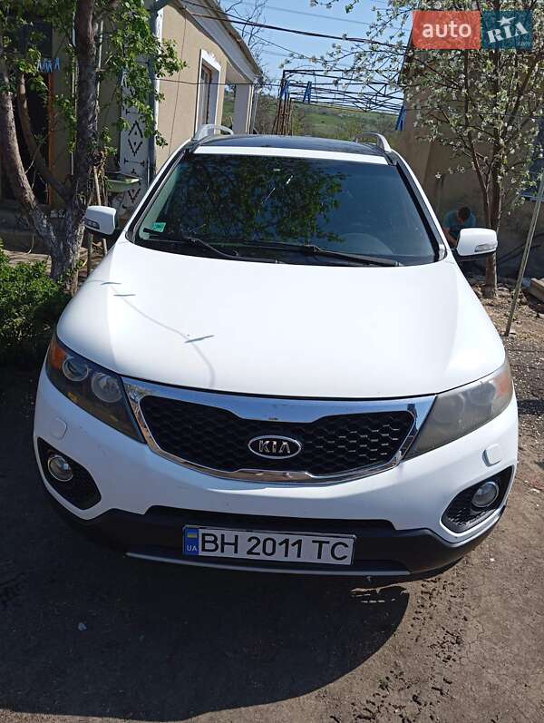 Внедорожник / Кроссовер Kia Sorento 2011 в Великой Михайловке