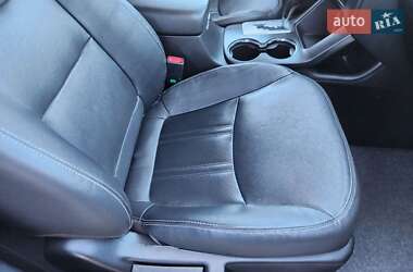 Внедорожник / Кроссовер Kia Sorento 2012 в 