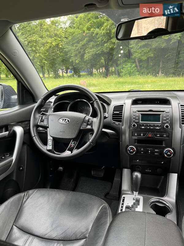 Внедорожник / Кроссовер Kia Sorento 2010 в Бродах