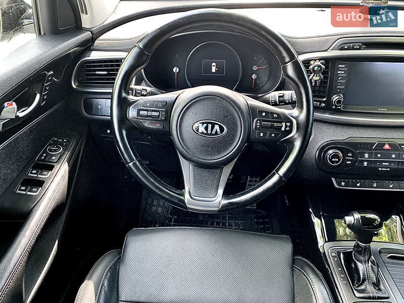 Внедорожник / Кроссовер Kia Sorento 2017 в Тернополе