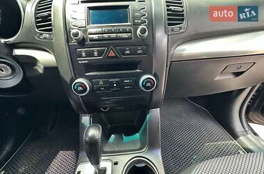 Внедорожник / Кроссовер Kia Sorento 2011 в 