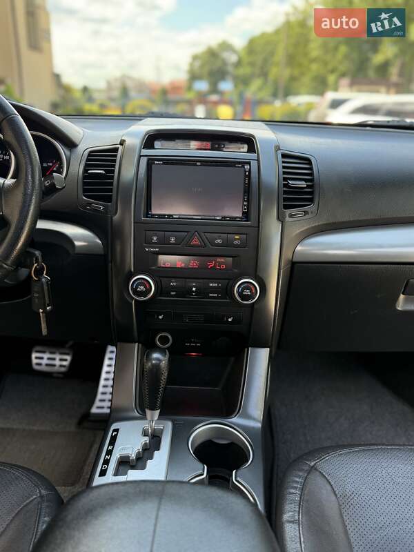 Внедорожник / Кроссовер Kia Sorento 2010 в Стрые