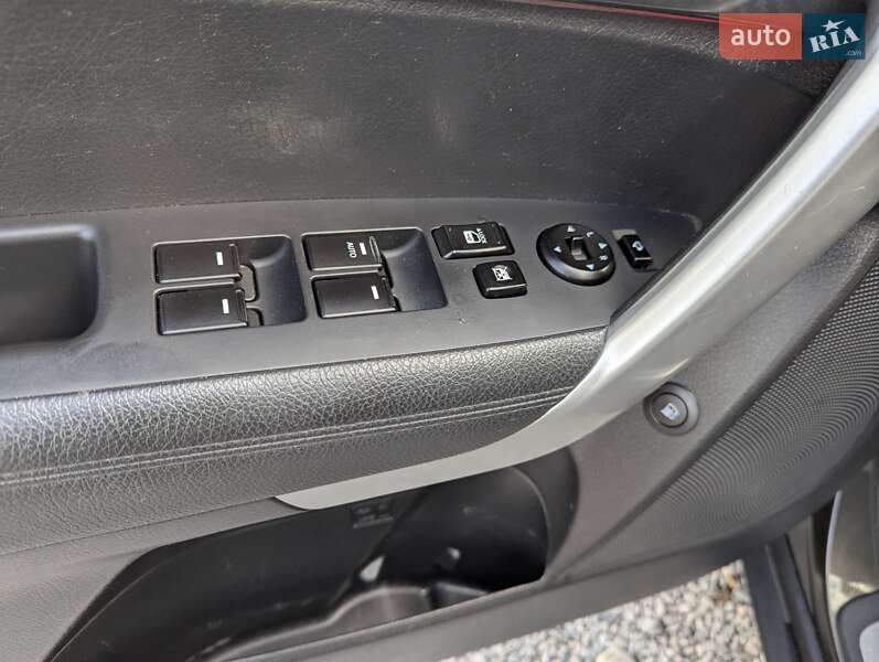 Внедорожник / Кроссовер Kia Sorento 2011 в Ровно