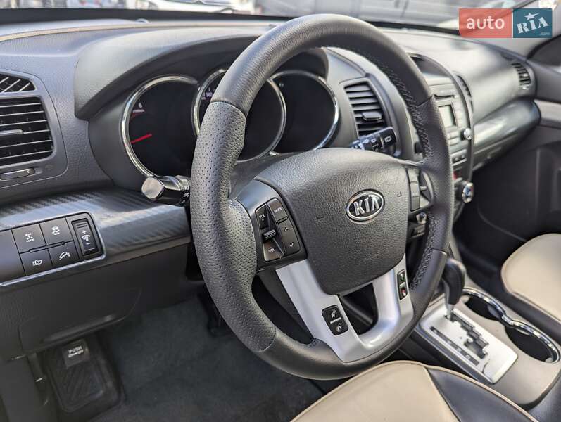 Внедорожник / Кроссовер Kia Sorento 2011 в Ровно