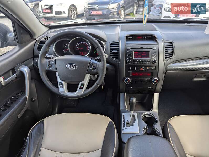 Внедорожник / Кроссовер Kia Sorento 2011 в Ровно