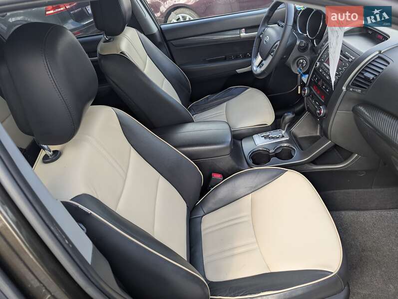 Внедорожник / Кроссовер Kia Sorento 2011 в Ровно