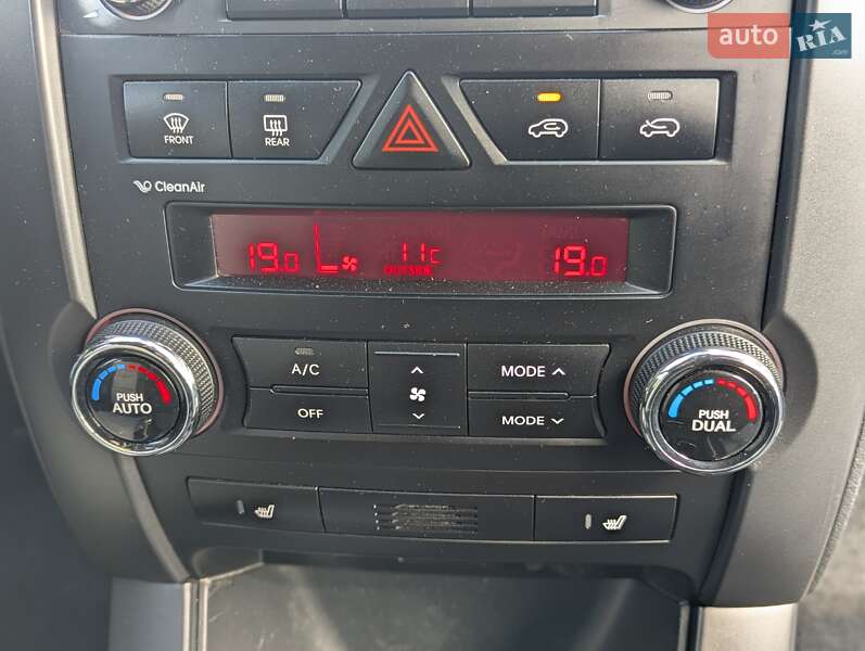 Внедорожник / Кроссовер Kia Sorento 2011 в Ровно