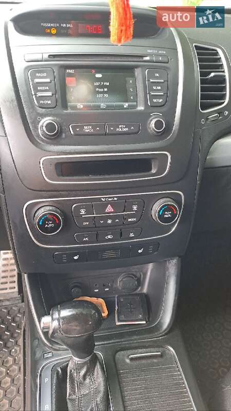 Внедорожник / Кроссовер Kia Sorento 2013 в Каменском