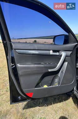 Позашляховик / Кросовер Kia Sorento 2010 в 