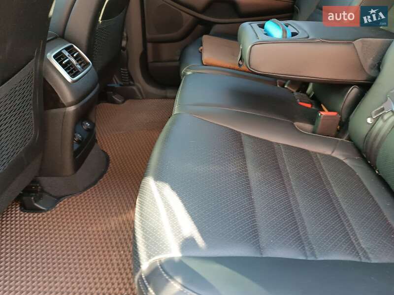 Позашляховик / Кросовер Kia Sorento 2016 в Києві