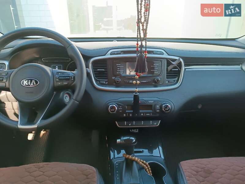 Позашляховик / Кросовер Kia Sorento 2016 в Києві