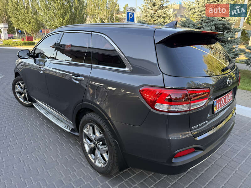 Внедорожник / Кроссовер Kia Sorento 2015 в Одессе