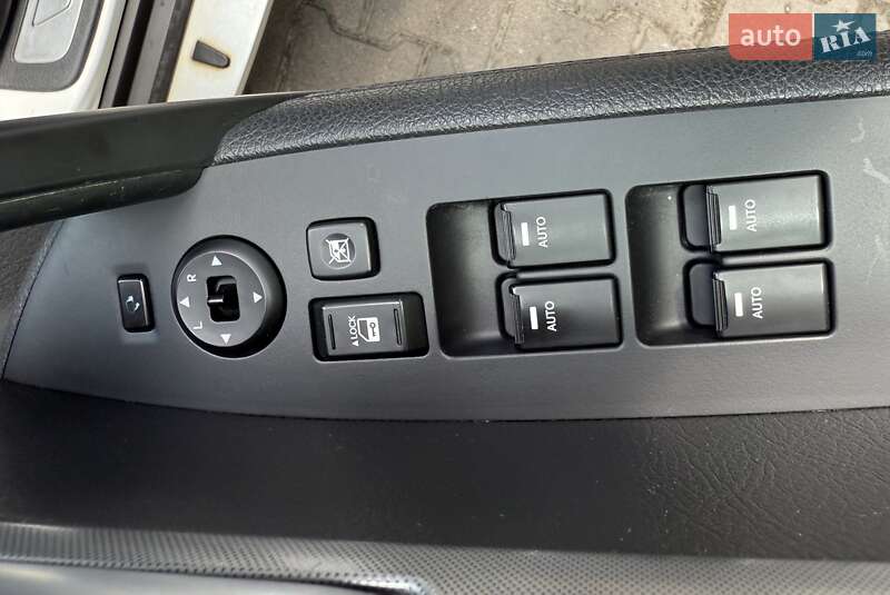 Позашляховик / Кросовер Kia Sorento 2014 в Стрию
