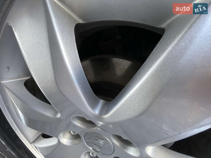 Внедорожник / Кроссовер Kia Sorento 2011 в Надворной