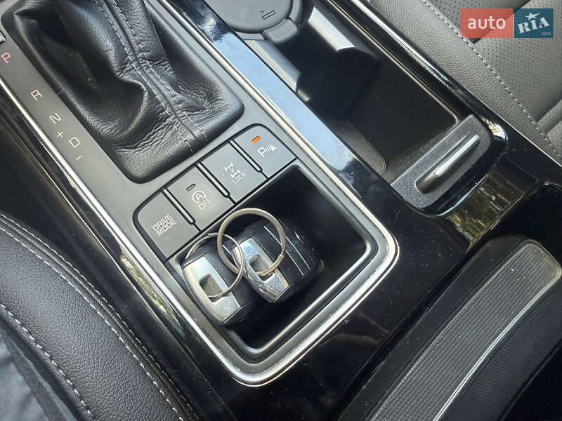 Внедорожник / Кроссовер Kia Sorento 2016 в Киеве