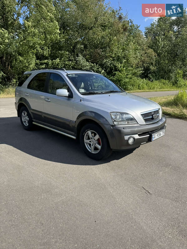 Позашляховик / Кросовер Kia Sorento 2005 в 