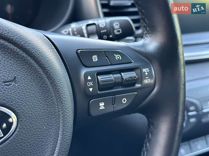 Позашляховик / Кросовер Kia Sorento 2015 в Стрию