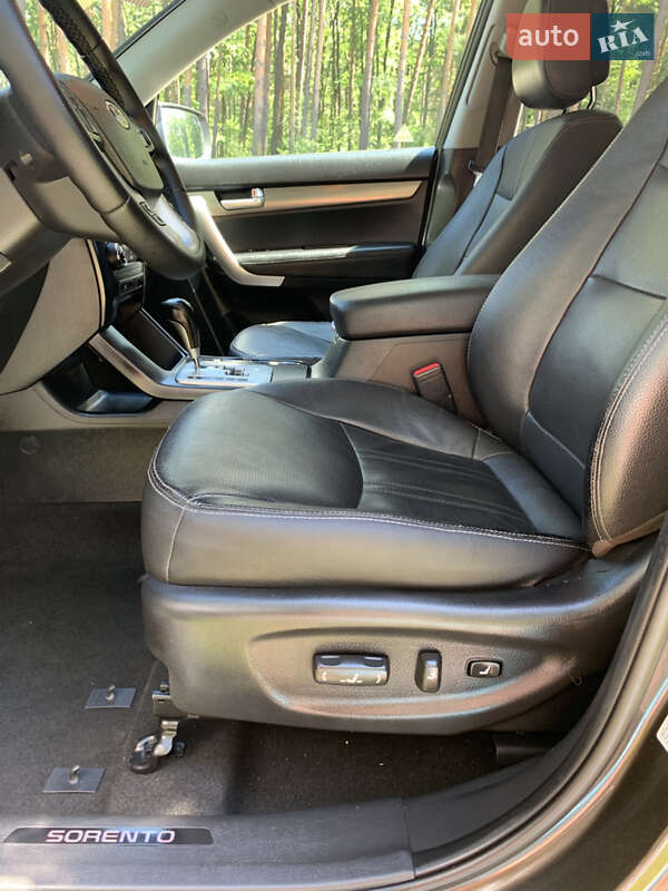 Внедорожник / Кроссовер Kia Sorento 2012 в Вараше