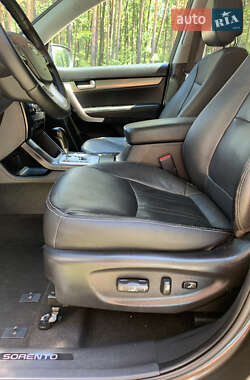 Внедорожник / Кроссовер Kia Sorento 2012 в 