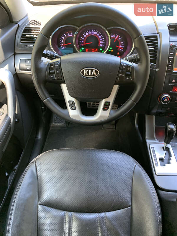 Внедорожник / Кроссовер Kia Sorento 2012 в Вараше