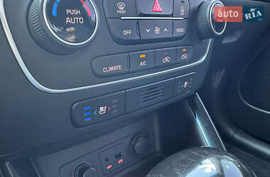 Внедорожник / Кроссовер Kia Sorento 2014 в 