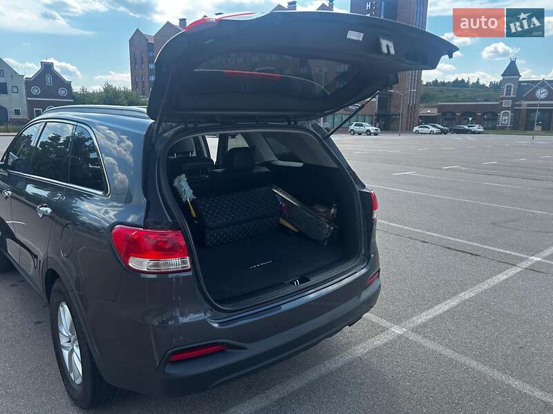 Внедорожник / Кроссовер Kia Sorento 2016 в Киеве