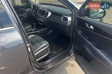Внедорожник / Кроссовер Kia Sorento 2016 в 