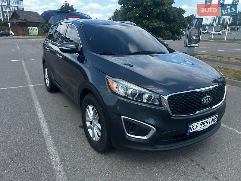 Внедорожник / Кроссовер Kia Sorento 2016 в Киеве
