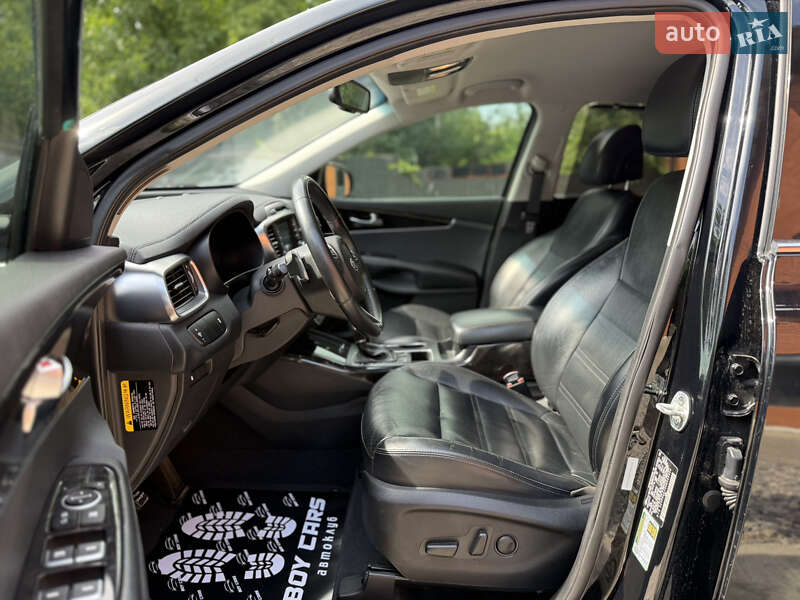 Позашляховик / Кросовер Kia Sorento 2017 в Івано-Франківську