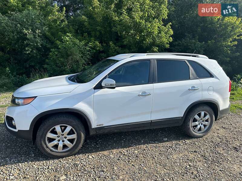 Внедорожник / Кроссовер Kia Sorento 2010 в Черновцах