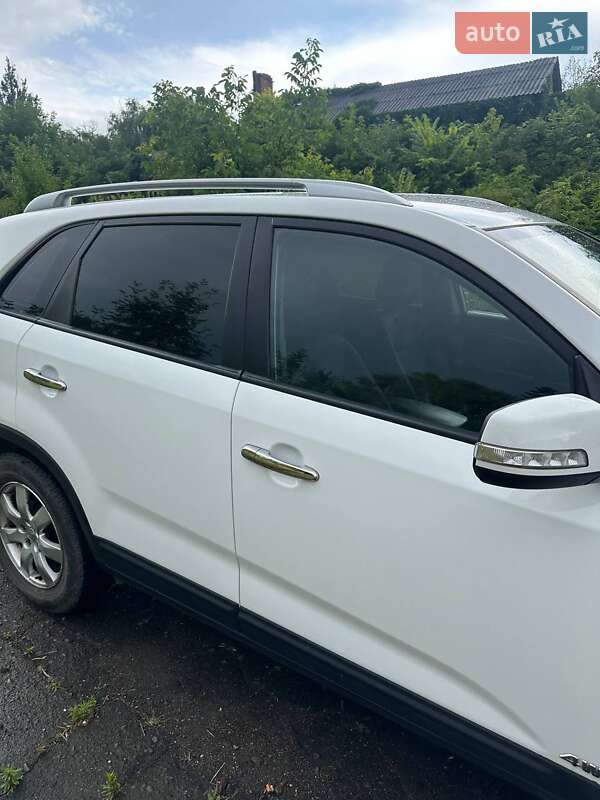 Внедорожник / Кроссовер Kia Sorento 2010 в Черновцах