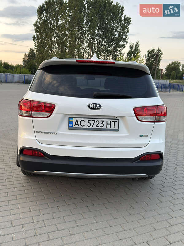 Позашляховик / Кросовер Kia Sorento 2015 в Луцьку