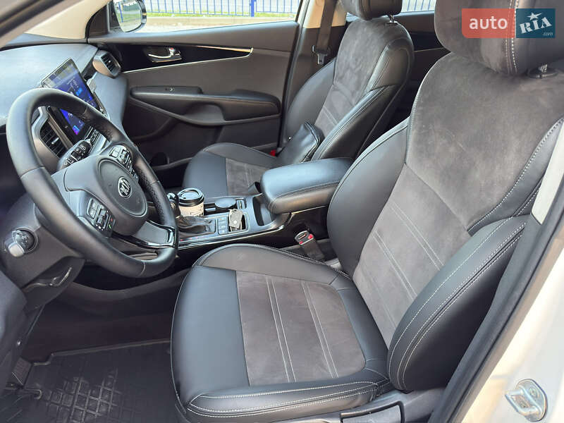 Позашляховик / Кросовер Kia Sorento 2015 в Луцьку