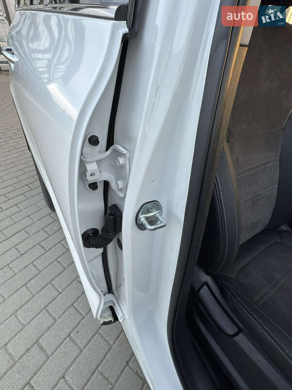Позашляховик / Кросовер Kia Sorento 2015 в Луцьку