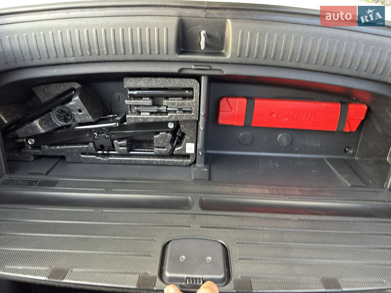 Позашляховик / Кросовер Kia Sorento 2015 в Луцьку
