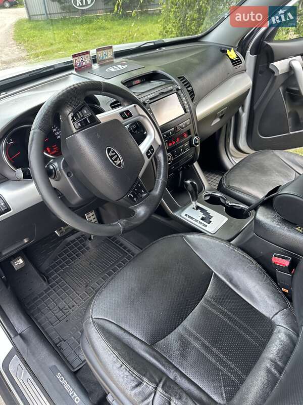 Внедорожник / Кроссовер Kia Sorento 2011 в Дубровице