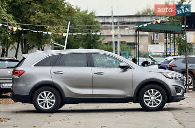 Позашляховик / Кросовер Kia Sorento 2016 в 