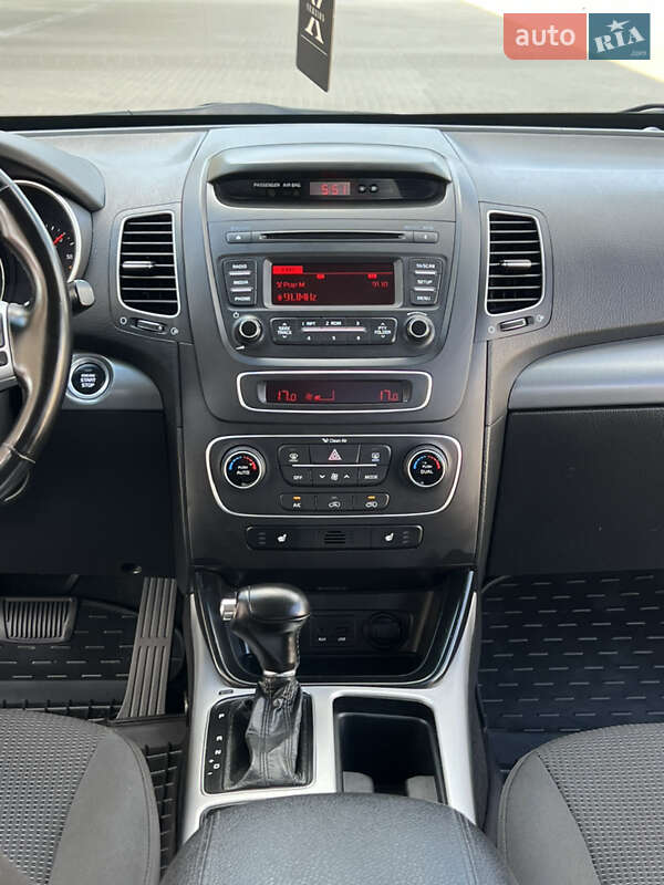 Внедорожник / Кроссовер Kia Sorento 2013 в Житомире