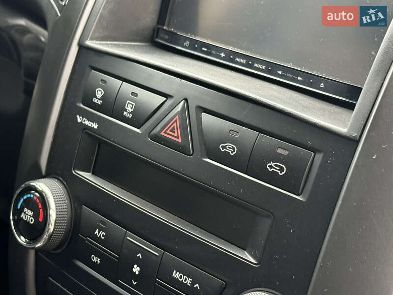Внедорожник / Кроссовер Kia Sorento 2011 в Ровно