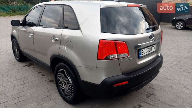 Внедорожник / Кроссовер Kia Sorento 2012 в Ивано-Франковске