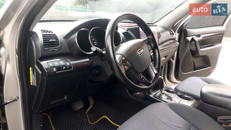 Внедорожник / Кроссовер Kia Sorento 2012 в Ивано-Франковске
