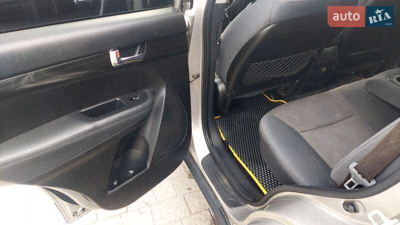 Внедорожник / Кроссовер Kia Sorento 2012 в Ивано-Франковске