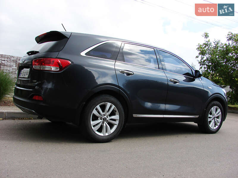 Внедорожник / Кроссовер Kia Sorento 2015 в Одессе