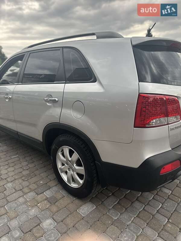 Внедорожник / Кроссовер Kia Sorento 2012 в Городенке