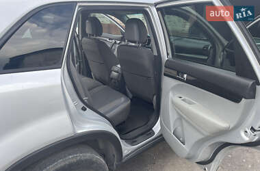 Позашляховик / Кросовер Kia Sorento 2011 в 