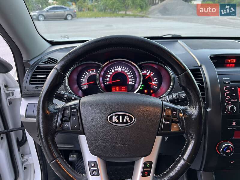 Внедорожник / Кроссовер Kia Sorento 2011 в Радивилове